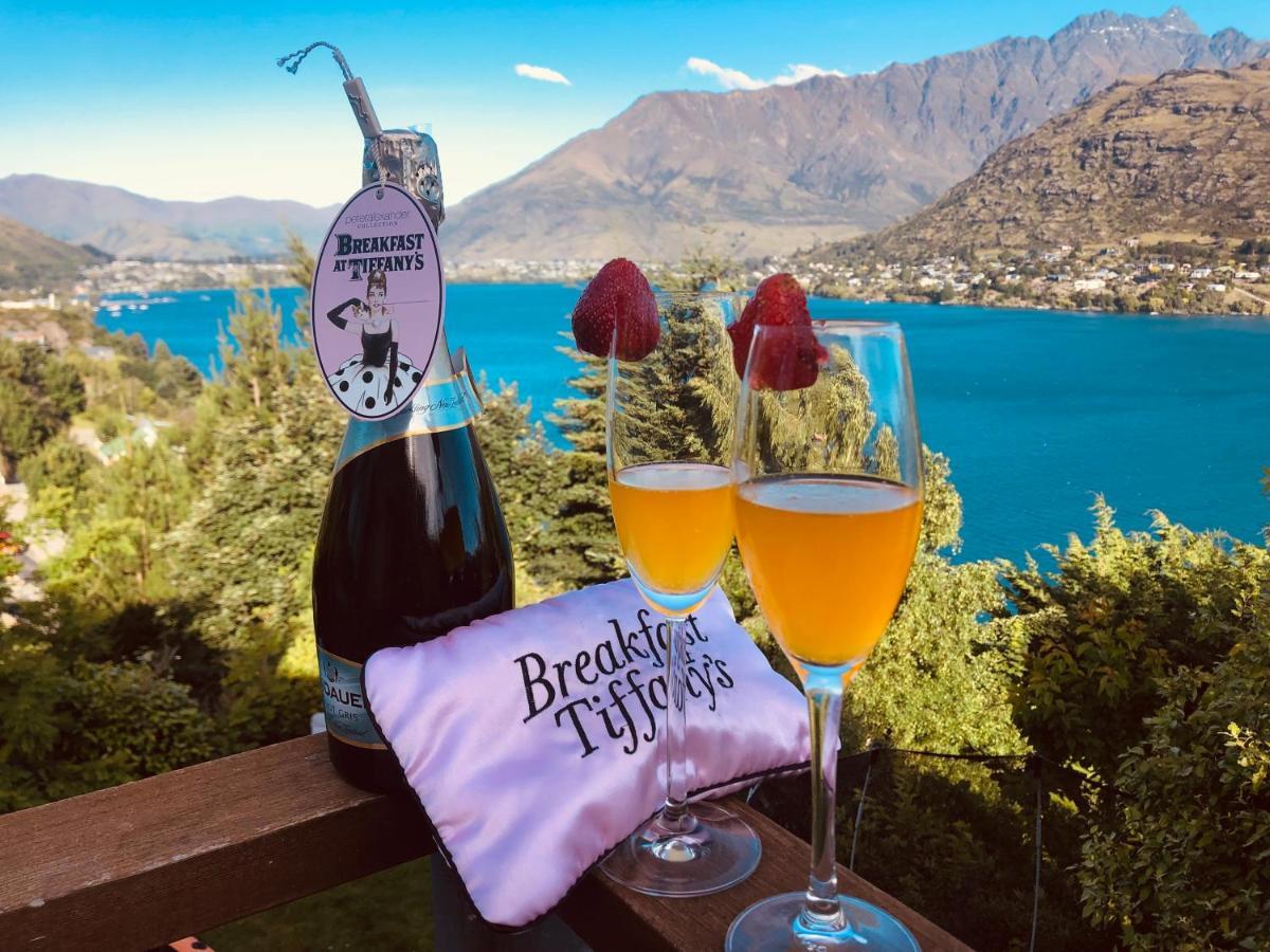 Breakfast At Tiffanys Panzió Queenstown Kültér fotó